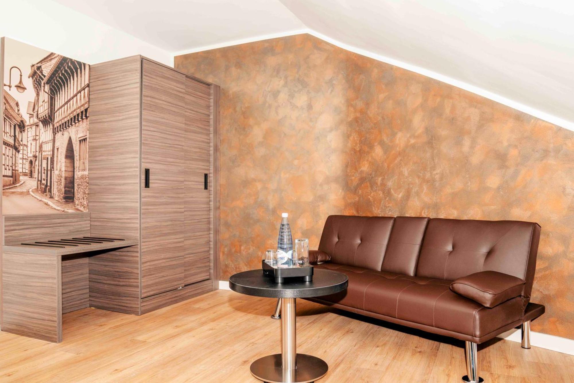 Central Hotel & Lounge Adult Only 戈斯拉尔 外观 照片